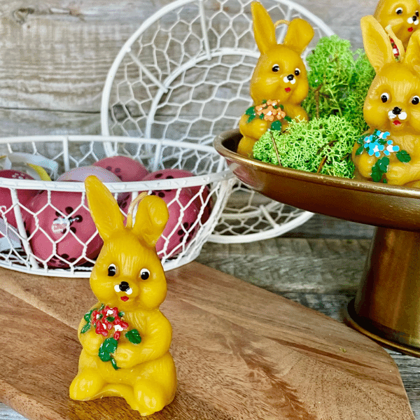 Veľký maľovaný zajko s kvetinkami